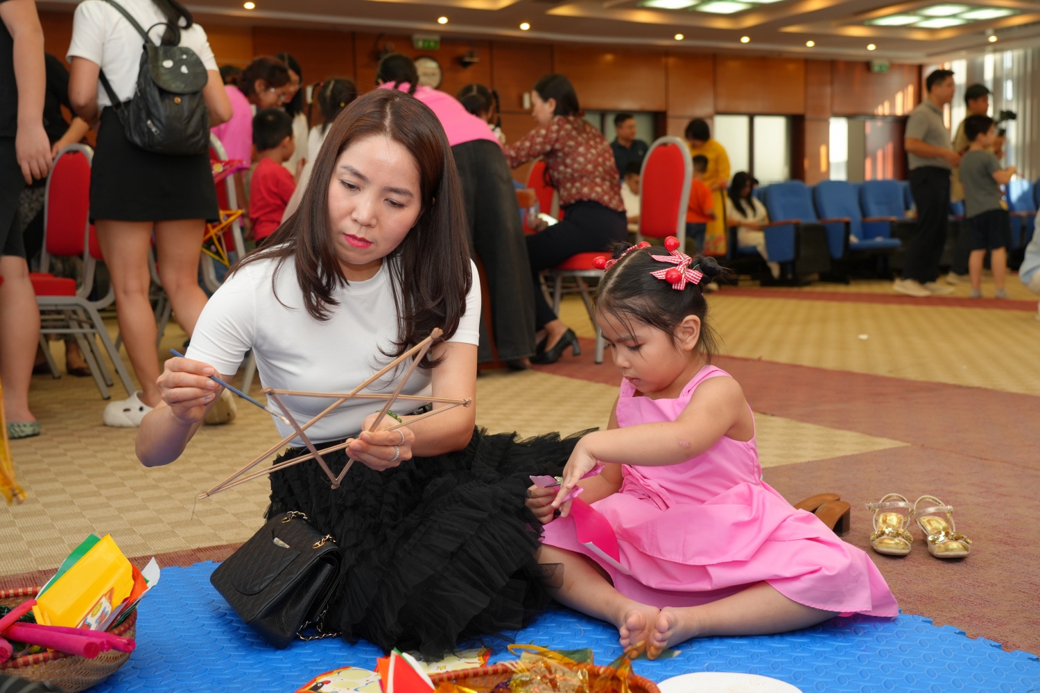 Trung thu PVPGB: Vui hội Trăng Rằm - Ươm mầm sáng tạo Trung thu PVPGB: Vui hội Trăng Rằm Ươm mầm sáng tạo