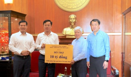 TKV hỗ trợ 10 tỷ đồng khắc phục hậu quả bão số 10 (Bualoi)