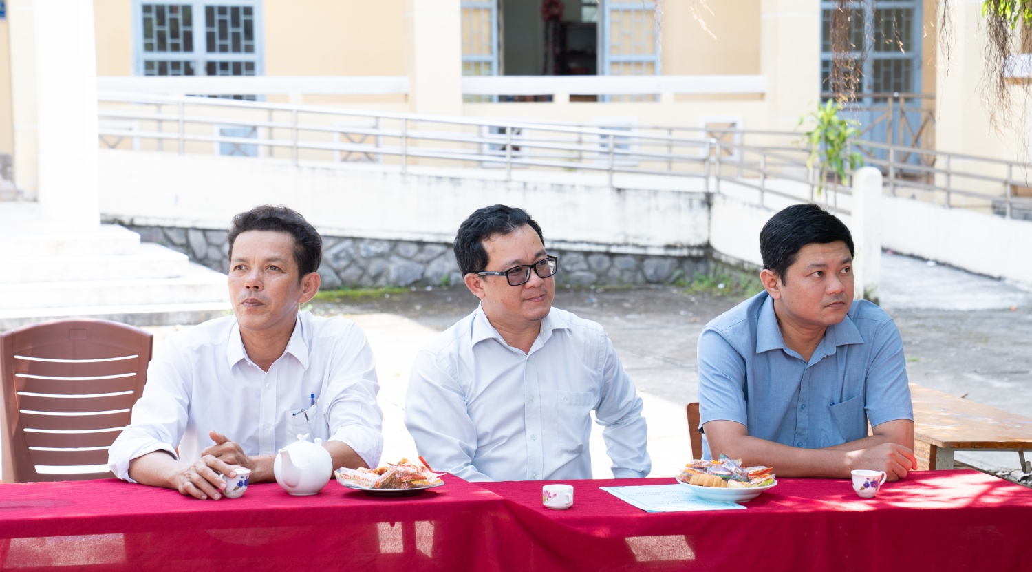 Đoàn Thanh niên PVPGB tặng 200 phần quà Trung thu cho thiếu nhi xã An Lạc Thôn