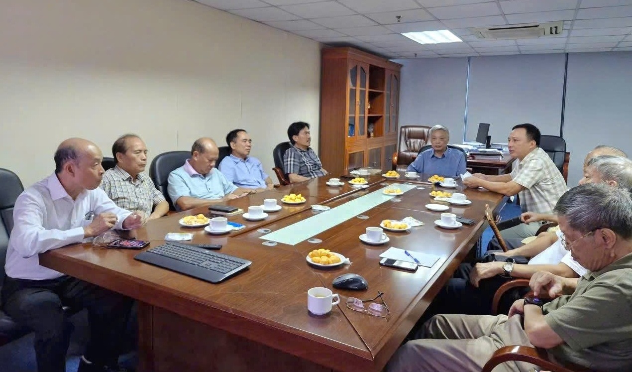 Chi bộ Cơ quan Hội Dầu khí Việt Nam tổ chức sinh hoạt định kỳ tháng 10
