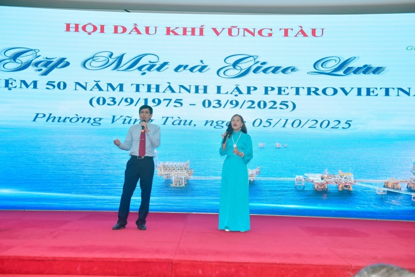 Hội Dầu khí Vũng Tàu gặp mặt kỷ niệm 50 năm thành lập Petrovietnam: Tự hào nửa thế kỷ phát triển và cống hiến đầy xúc động Tiếp lửa truyền thống - Vững bước tương lai