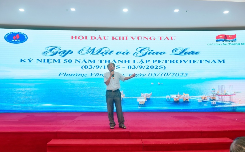 Hội Dầu khí Vũng Tàu gặp mặt kỷ niệm 50 năm thành lập Petrovietnam: Tự hào nửa thế kỷ phát triển và cống hiến đầy xúc động Tiếp lửa truyền thống - Vững bước tương lai