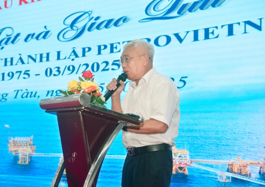 Hội Dầu khí Vũng Tàu gặp mặt kỷ niệm 50 năm thành lập Petrovietnam: Tự hào nửa thế kỷ phát triển và cống hiến đầy xúc động Tiếp lửa truyền thống - Vững bước tương lai