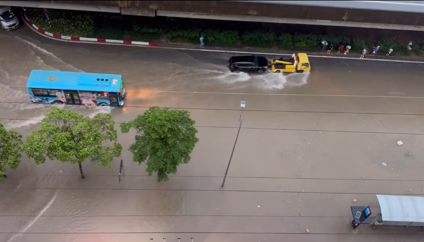 Hoàn lưu bão số 11 gây mưa lớn ở nhiều nơi Hoàn lưu bão số 11 gây mưa lớn ở nhiều nơi