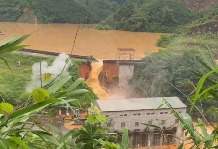 Vỡ đập thủy điện ở Lạng Sơn, nước lũ tràn xuống hạ du