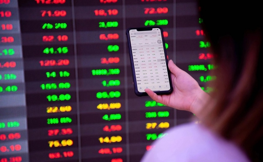 Chứng khoán Việt Nam được nâng hạng, kỳ vọng bùng nổ dòng tiền tỷ USD Chứng khoán Việt Nam được nâng hạng, kỳ vọng bùng nổ dòng tiền tỷ USD