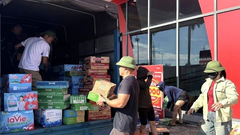 Bắc Ninh huy động tổng lực chống lũ, chăm lo đời sống cho người dân