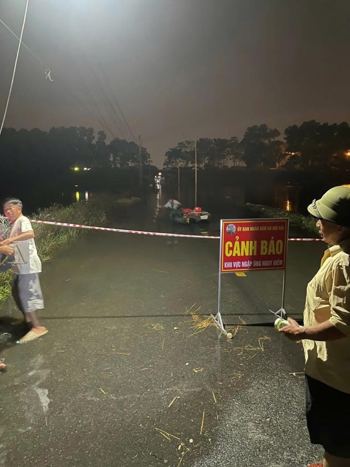 Nước sông Cầu vượt báo động 3, sẵn sàng di dời 30.000 dân