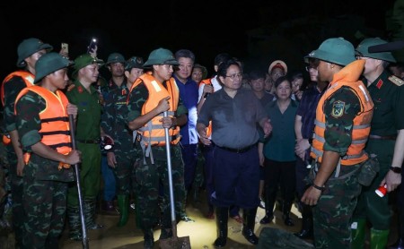 Nước sông Cầu vượt báo động 3, sẵn sàng di dời 30.000 dân