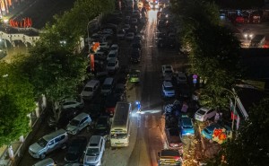 Xuyên đêm cứu hộ hàng trăm ô tô sau ngập lụt ở Thái Nguyên