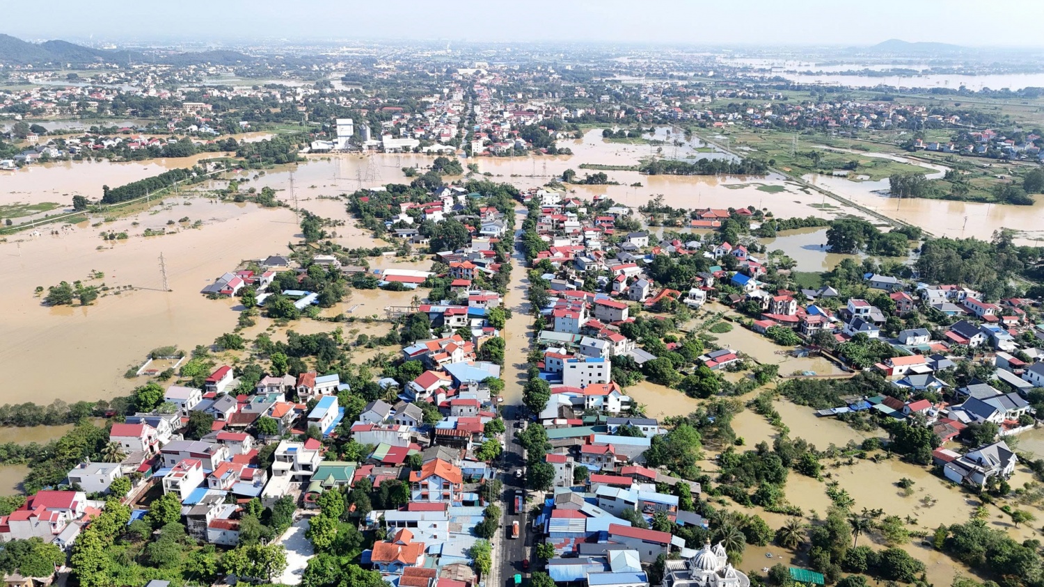 Hà Nội, Thái Nguyên và Bắc Ninh sẵn sàng hộ đê ứng phó với lũ đặc biệt lớn Hà Nội, Thái Nguyên và Bắc Ninh sẵn sàng hộ đê ứng phó với lũ đặc biệt lớn