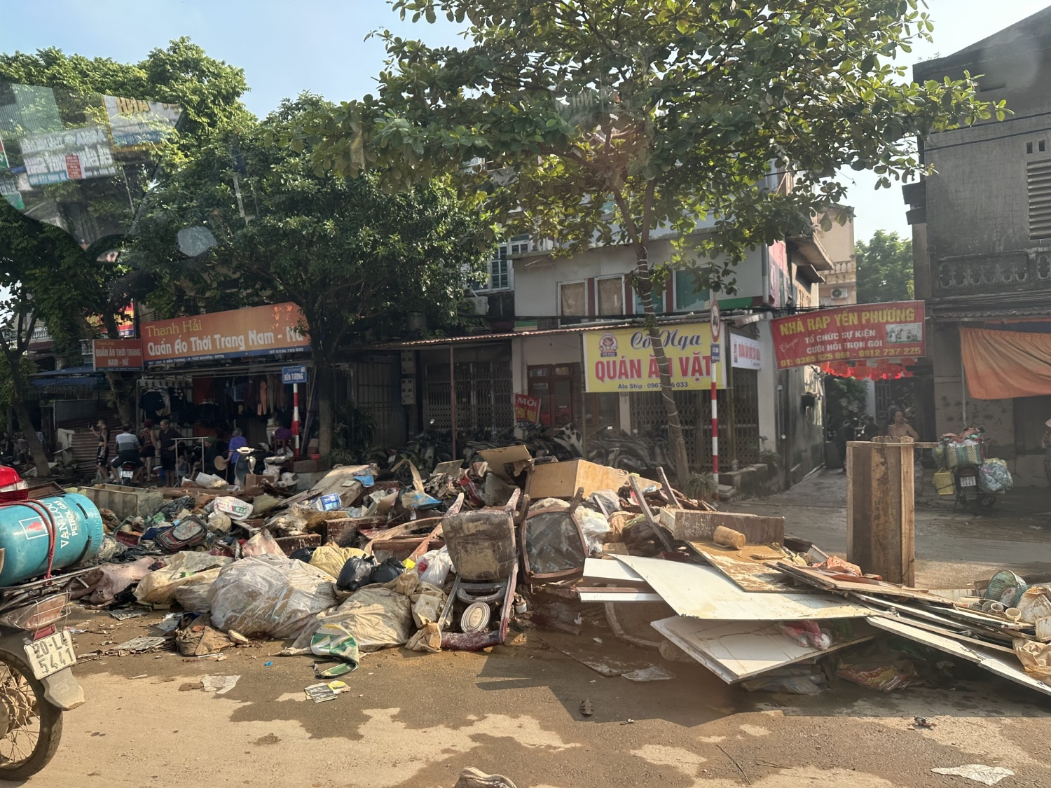 Petrovietnam hỗ trợ tỉnh Thái Nguyên khắc phục hậu quả của cơn bão số 11