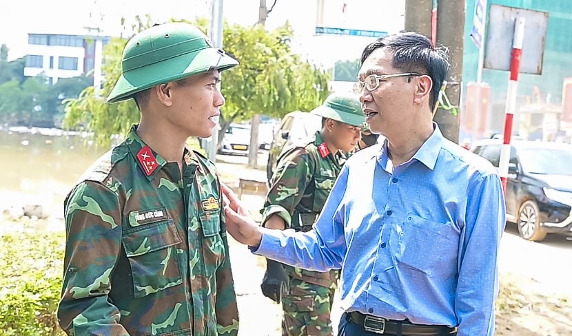[Chùm ảnh] Petrovietnam hỗ trợ tỉnh Thái Nguyên khắc phục hậu quả của cơn bão số 11
