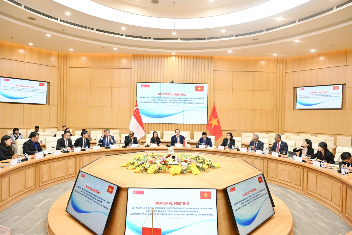 Việt Nam và Singapore đẩy mạnh kết nối kinh tế xanh và chuyển đổi số Việt Nam và Singapore đẩy mạnh kết nối kinh tế xanh và chuyển đổi số