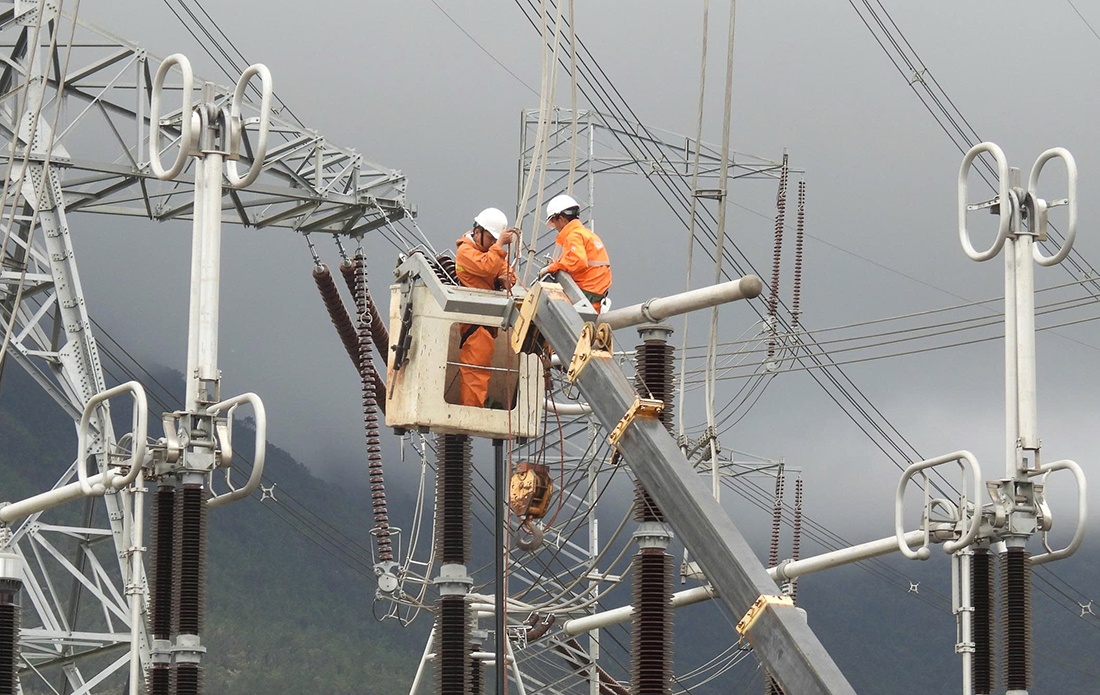 EVNNPT đảm bảo truyền tải an toàn, liên tục, ổn định hơn 193 tỷ kWh điện trong 9 tháng năm 2025 EVNNPT đảm bảo truyền tải an toàn, liên tục, ổn định hơn 193 tỷ kWh điện