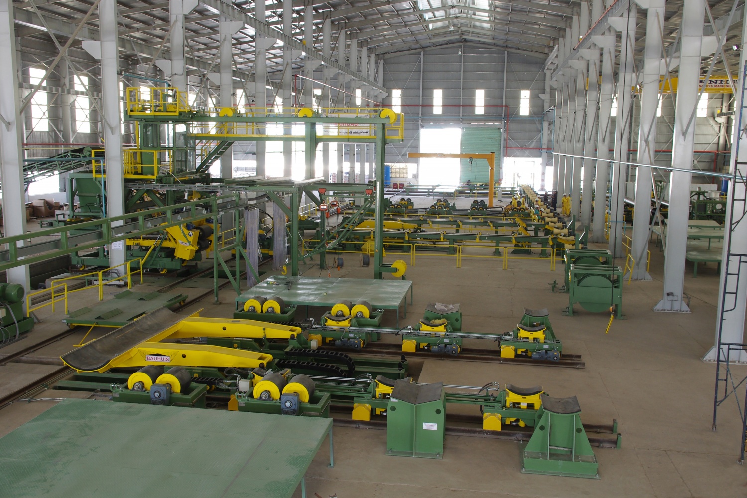 Dây chuyền bọc ống do nhà thầu Bauhuis International B.V. của Hà Lan lắp đặt