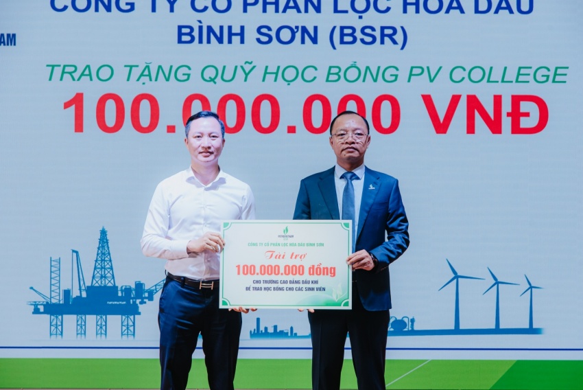 PV College tổ chức Lễ khai giảng năm học mới 2025-2026 và trao bằng tốt nghiệp năm 2025 PV College tổ chức Lễ khai giảng năm học mới 2025 2026 và trao bằng tốt nghiệp năm 2025
