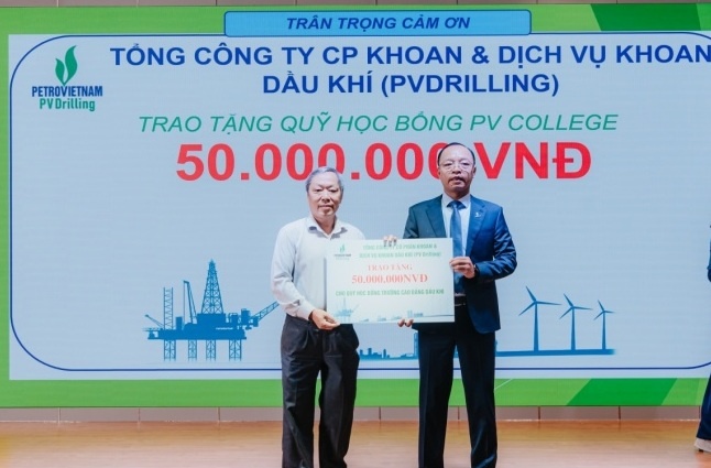 PV College tổ chức Lễ khai giảng năm học mới 2025-2026 và trao bằng tốt nghiệp năm 2025 PV College tổ chức Lễ khai giảng năm học mới 2025 2026 và trao bằng tốt nghiệp năm 2025