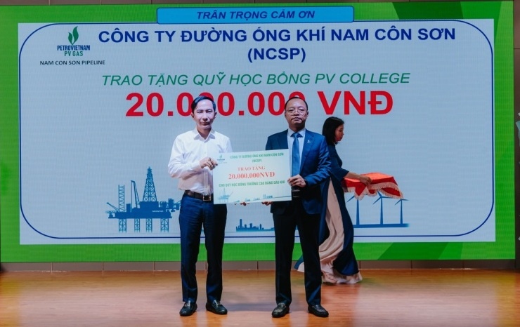 PV College tổ chức Lễ khai giảng năm học mới 2025-2026 và trao bằng tốt nghiệp năm 2025 PV College tổ chức Lễ khai giảng năm học mới 2025 2026 và trao bằng tốt nghiệp năm 2025