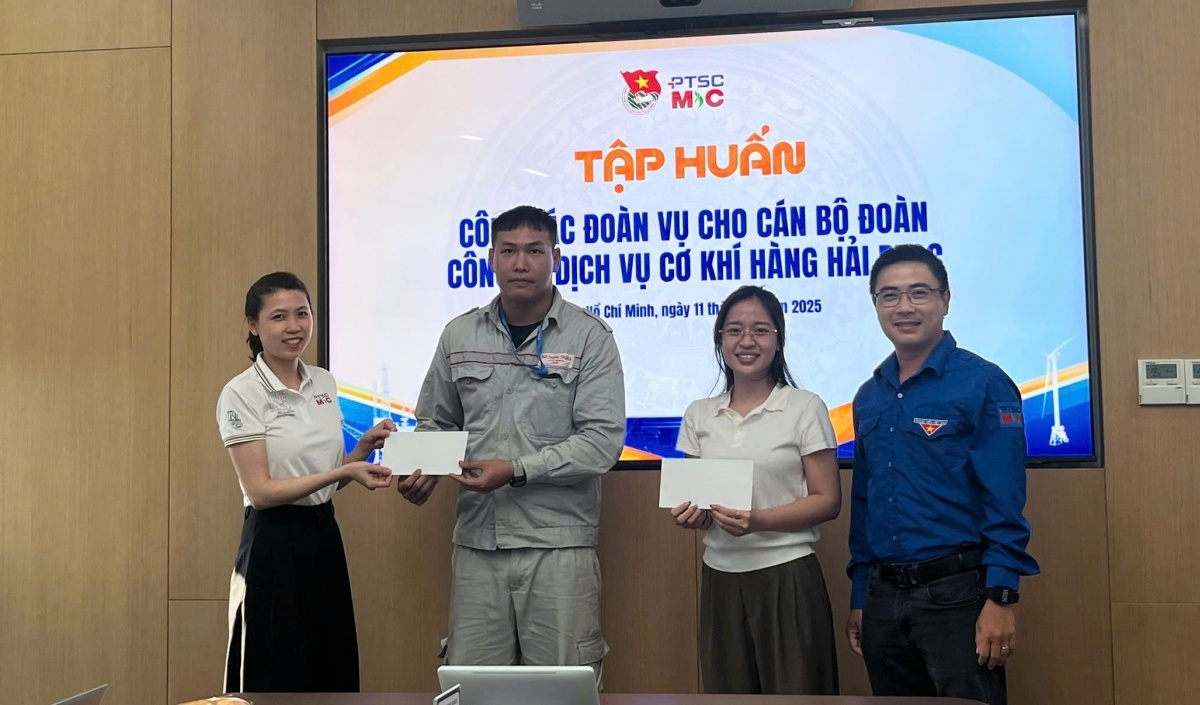 Đoàn Thanh niên PTSC M&C bồi dưỡng kỹ năng cho cán bộ đoàn mới