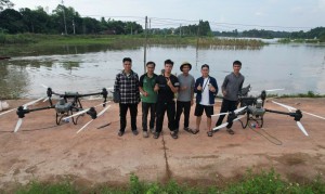 Ấm áp những cánh bay giữa mùa lũ