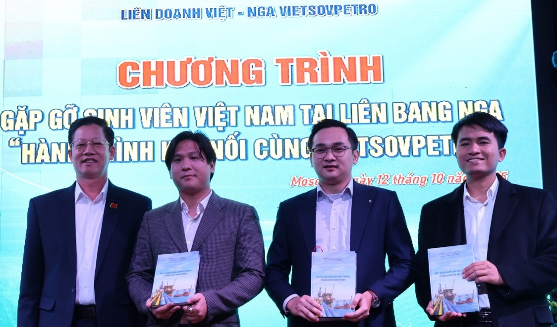 Vietsovpetro gặp gỡ sinh viên tại Moskva: Tăng cường kết nối với trí thức trẻ Việt Nam tại Liên bang Nga