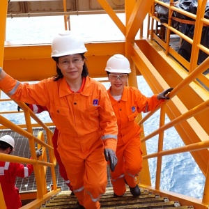 Nữ thuyền trưởng 