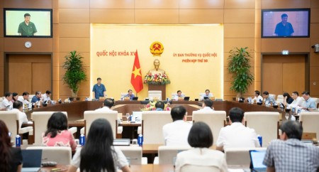 UBTVQH xem xét các nội dung chuẩn bị cho Kỳ họp thứ 10 và công tác lập pháp