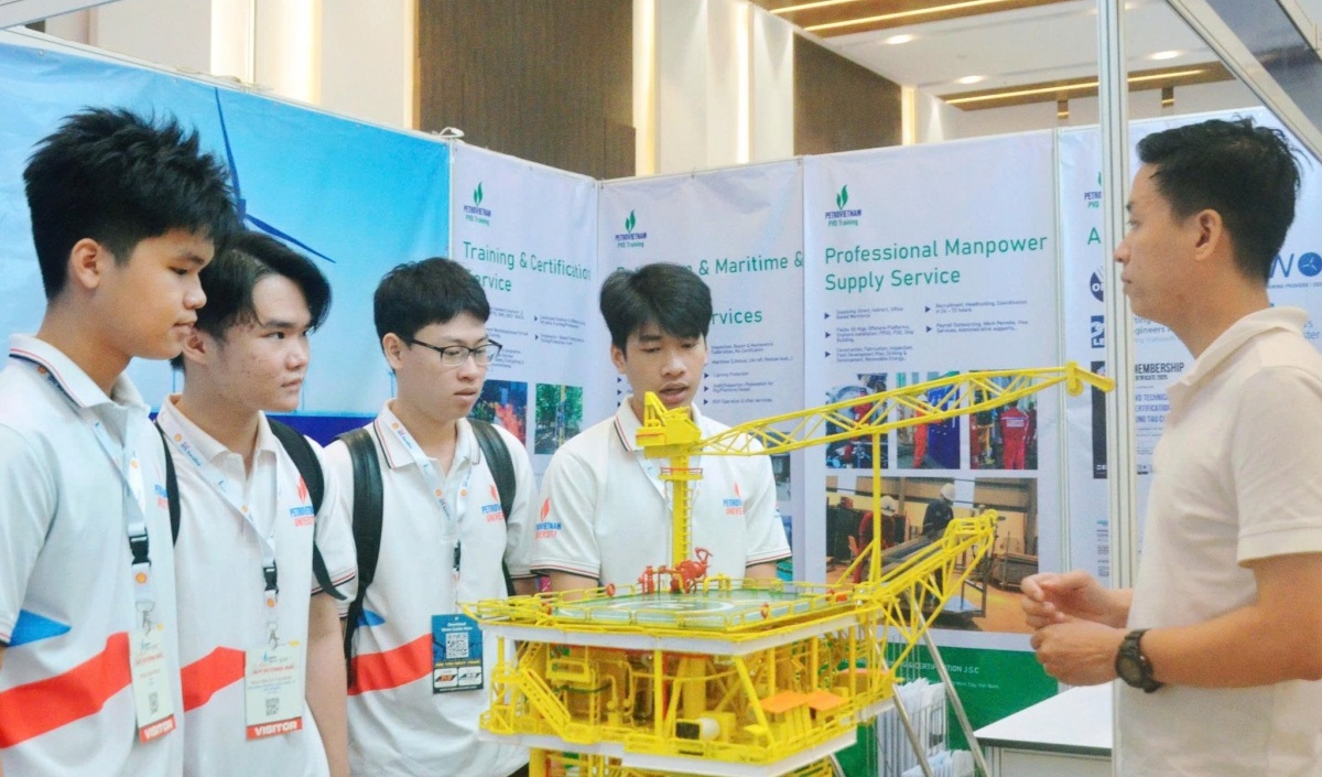 OGAV 2025: Cầu nối công nghệ công nghiệp - năng lượng quốc tế, mở ra chân trời mới cho thầy trò PVU