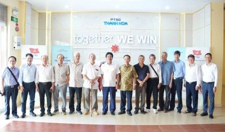 Chi bộ Cơ quan Hội Dầu khí Việt Nam tổ chức hành trình về nguồn tại Thanh Hóa