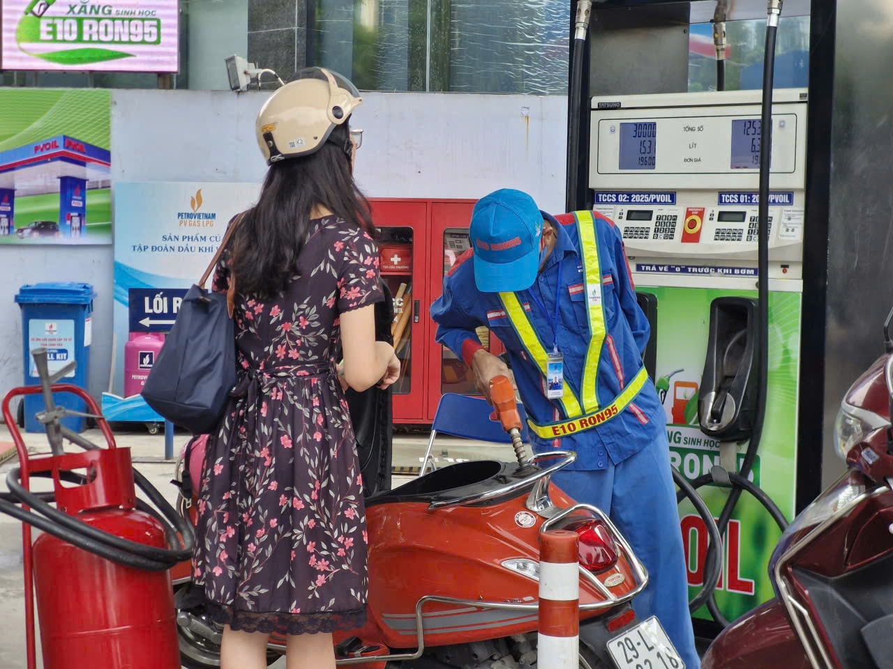 Xăng sinh học: Giải pháp giảm phát thải với chi phí xã hội thấp nhất