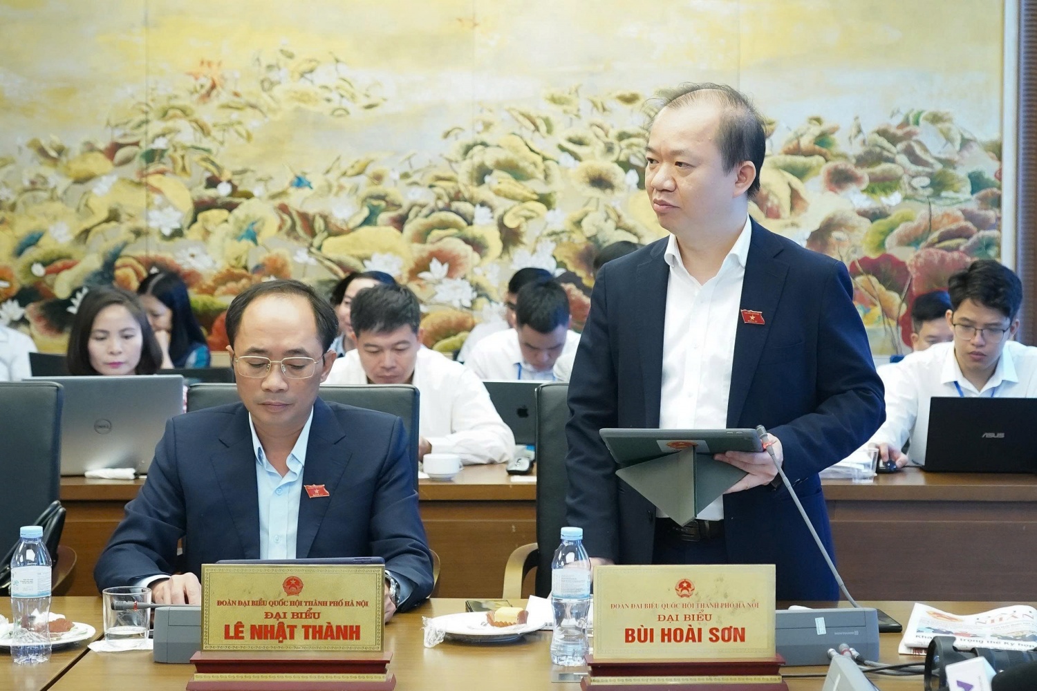 Lấy khoa học - công nghệ, đổi mới sáng tạo, chuyển đổi số và phát triển xanh làm trụ cột
