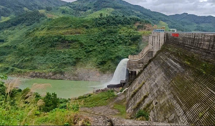 Thủy điện Đắkđrinh chủ động điều tiết nước, đảm bảo an toàn trước bão số 12