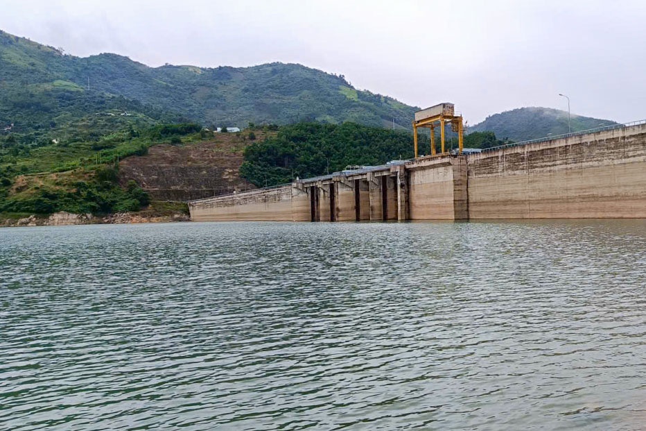 Thủy điện Đắkđrinh chủ động điều tiết nước, đảm bảo an toàn trước bão số 12
