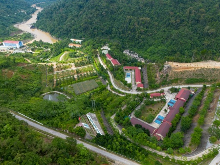 Họ đã ở Hủa Na như thế