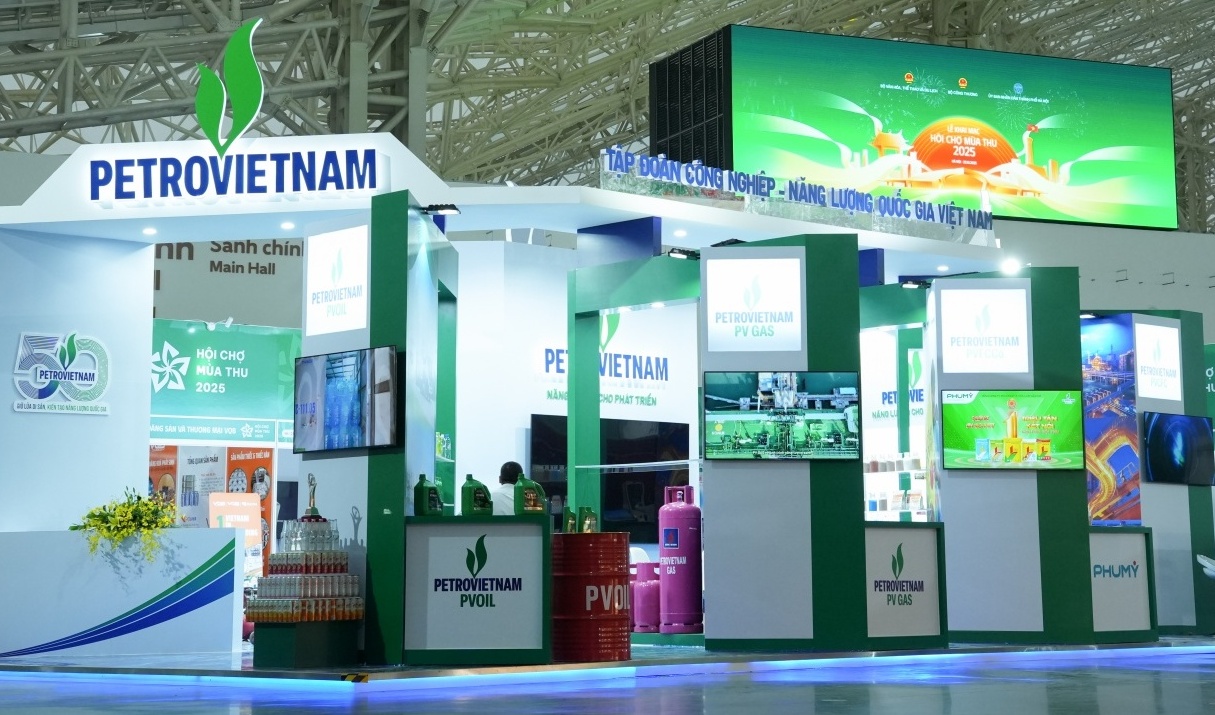 [Chùm ảnh] Petrovietnam sẵn sàng cho Hội chợ Mùa Thu 2025
