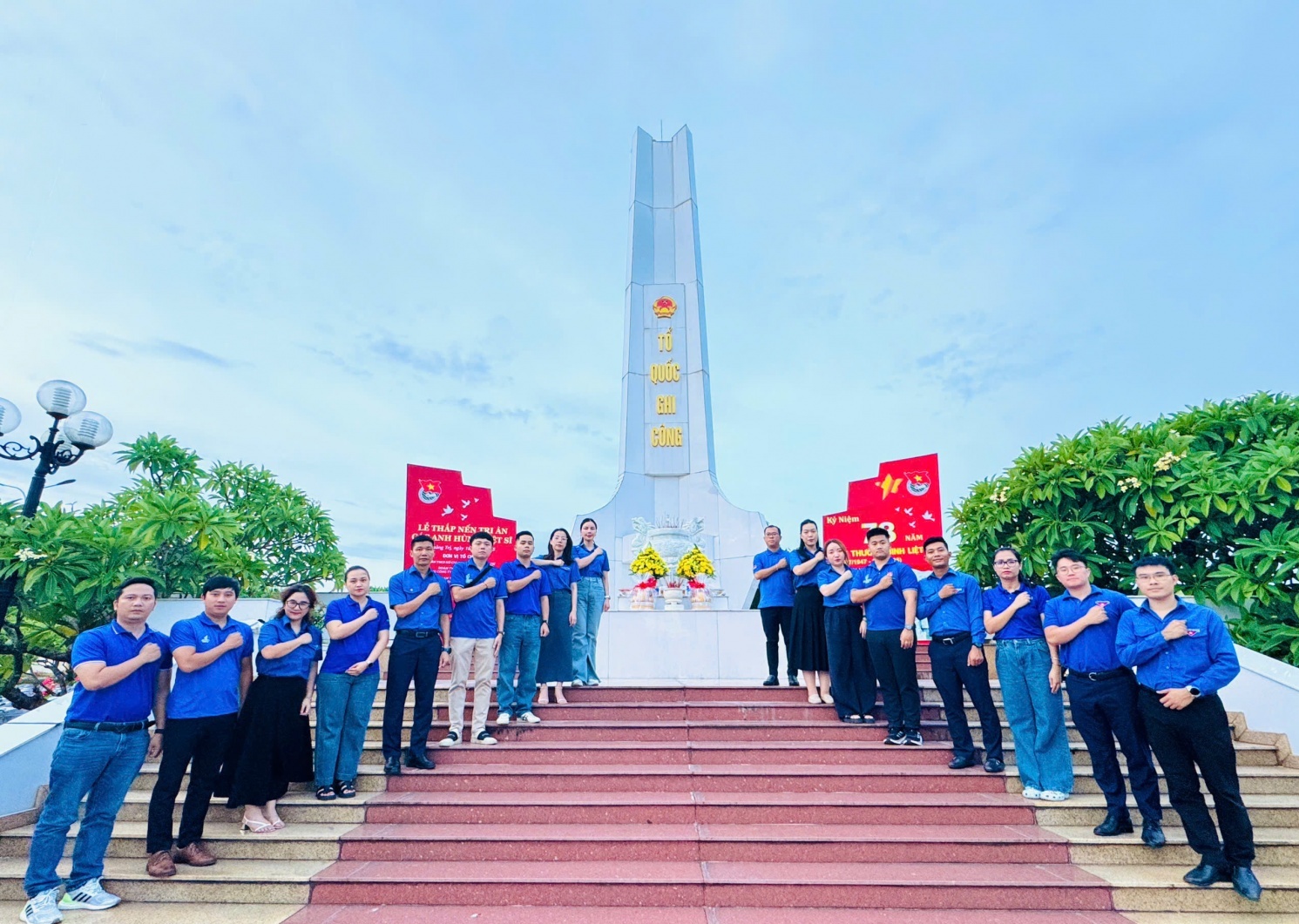 Thanh niên Việt Nam trong kỷ nguyên vươn mình của dân tộc - 
Bảo vệ nền tảng tư tưởng của Đảng là trách nhiệm và lý tưởng cao cả