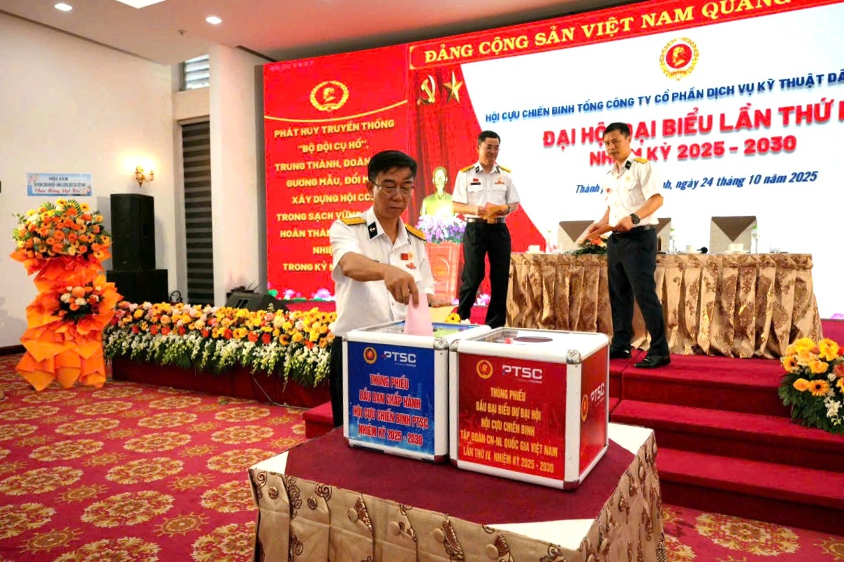 Hội Cựu chiến binh PTSC: Pphát huy phẩm chất “bộ đội Cụ Hồ” trong kỷ nguyên vươn mình của đất nước Hội Cựu chiến binh PTSC: Pphát huy phẩm chất “bộ đội Cụ Hồ” trong kỷ nguyên vươn mình của đất nước