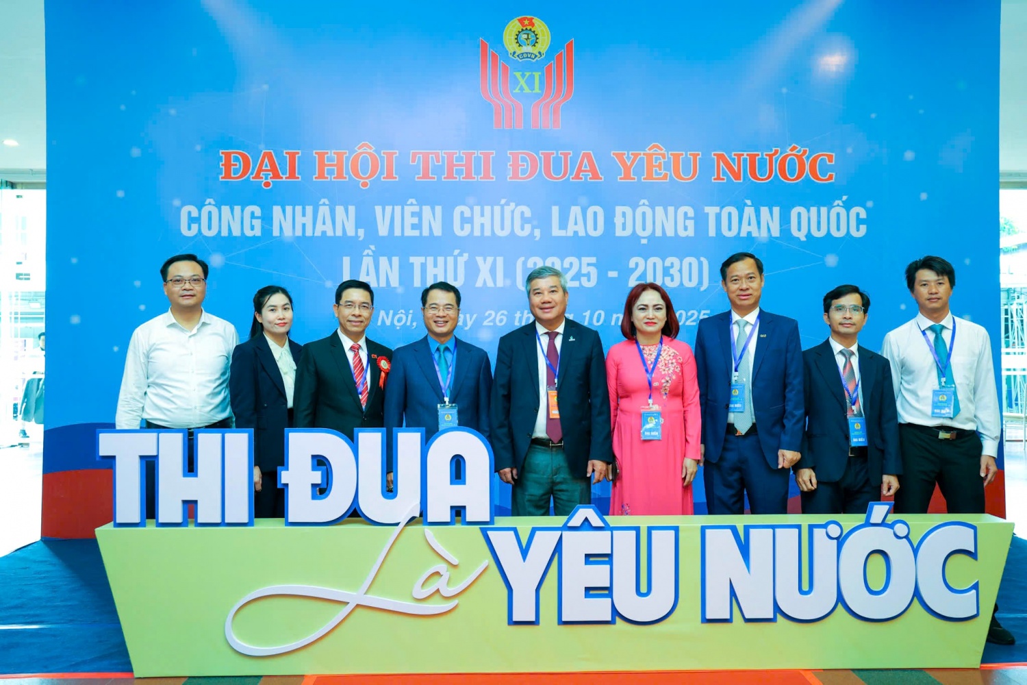 Công đoàn Petrovietnam vinh dự được tuyên dương tại Đại hội Thi đua yêu nước lần thứ XI Công đoàn Petrovietnam vinh dự được tuyên dương tại Đại hội Thi đua yêu nước lần thứ XI