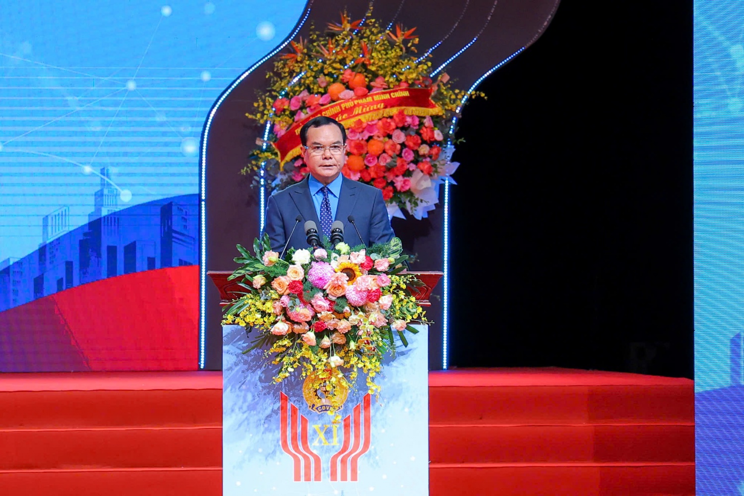 Công đoàn Petrovietnam vinh dự được tuyên dương tại Đại hội Thi đua yêu nước lần thứ XI Công đoàn Petrovietnam vinh dự được tuyên dương tại Đại hội Thi đua yêu nước lần thứ XI