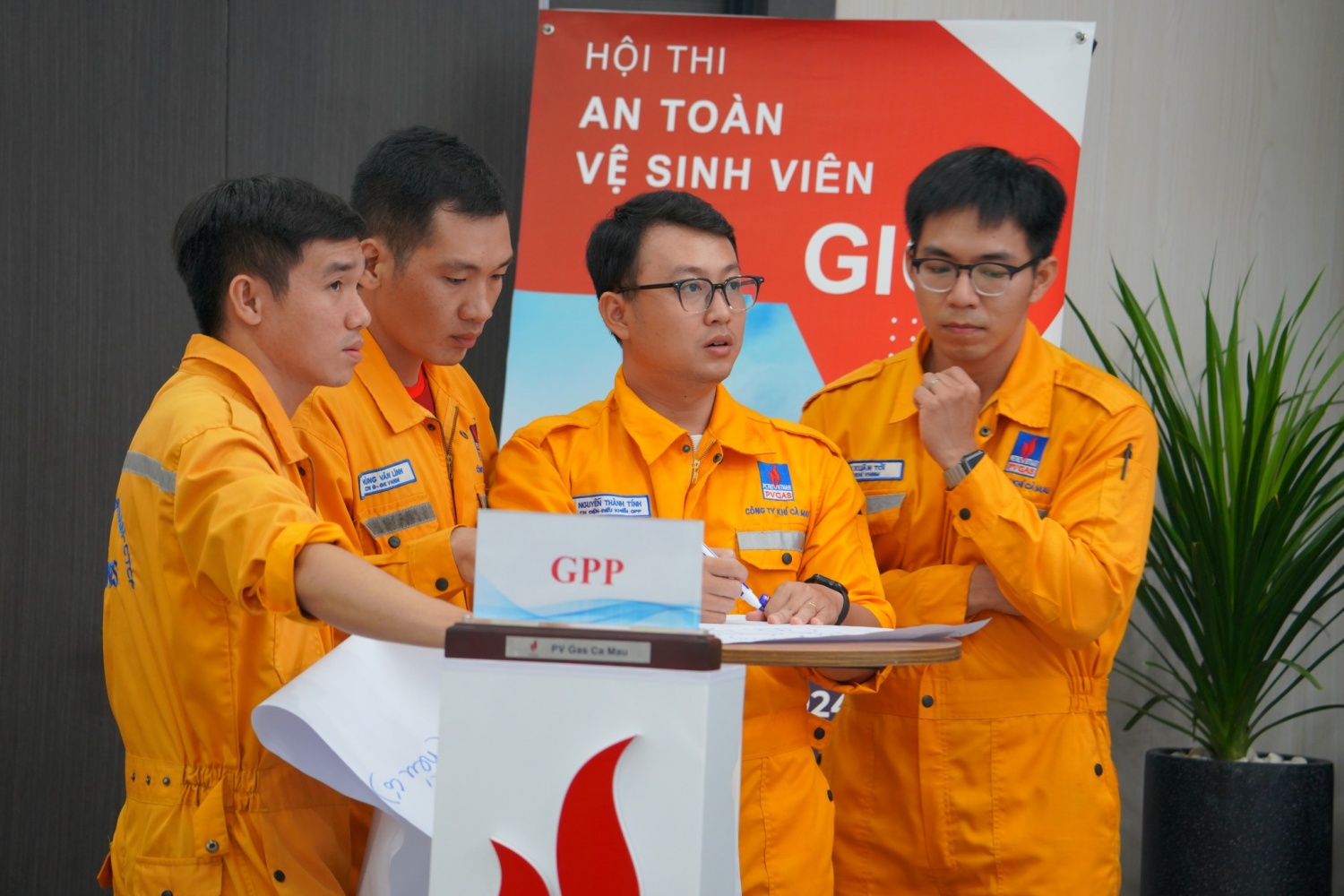 PV GAS: Điển hình thi đua yêu nước, khẳng định vị thế dẫn đầu ngành khí PV GAS: Điển hình thi đua yêu nước, khẳng định vị thế dẫn đầu ngành khí