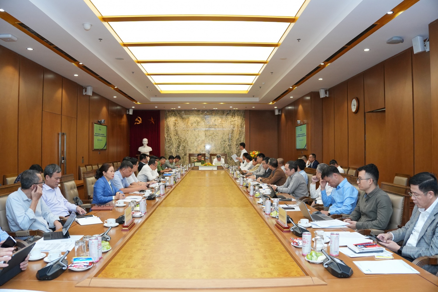 Petrovietnam phối hợp chặt chẽ với Bộ Công an, tăng cường công tác phòng, chống khủng bố Petrovietnam phối hợp chặt chẽ với Bộ Công an, tăng cường công tác phòng, chống khủng bố