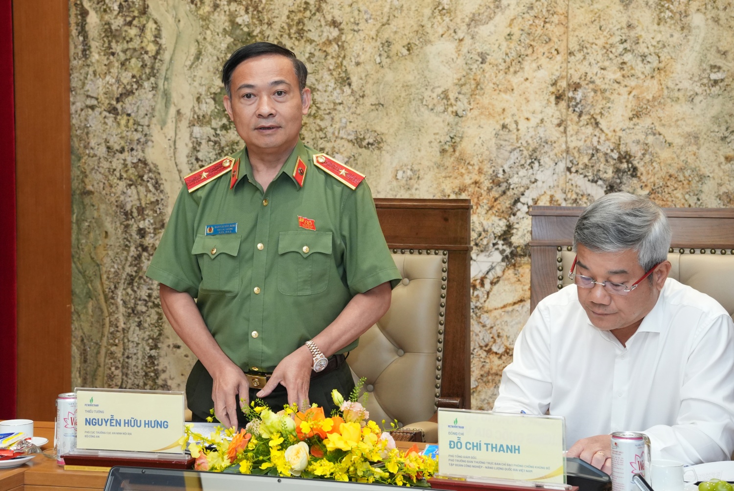 Petrovietnam phối hợp chặt chẽ với Bộ Công an, tăng cường công tác phòng, chống khủng bố Petrovietnam phối hợp chặt chẽ với Bộ Công an, tăng cường công tác phòng, chống khủng bố
