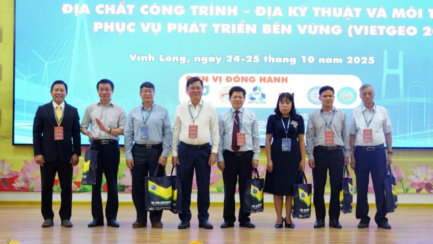 Trường Đại học Dầu khí Việt Nam ghi dấu ấn sâu sắc tại Hội nghị Khoa học Toàn quốc VIETGEO 2025 PVU ghi dấu ấn sâu sắc tại Hội nghị Khoa học toàn quốc VIETGEO 2025