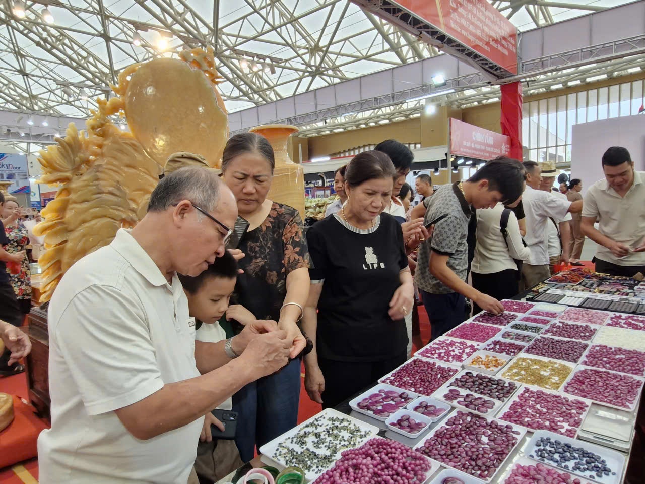 Khu đá quý - Tâm điểm  Khu đá quý - Tâm điểm