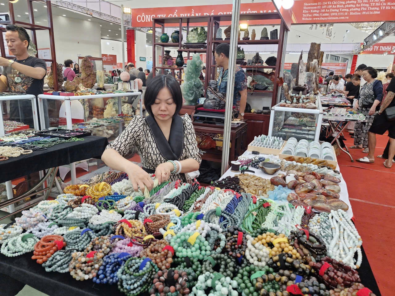 Khu đá quý - Tâm điểm  Khu đá quý - Tâm điểm