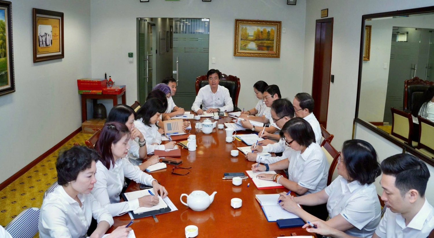 Toàn cảnh cuộc họp chi bộ