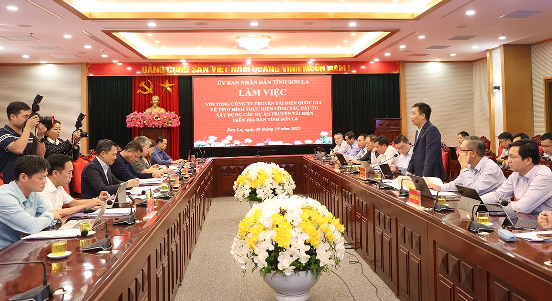 Sơn La sẽ phối hợp chặt chẽ với EVNNPT để đẩy nhanh tiến độ các dự án truyền tải điện trên địa bàn EVNNPT đẩy nhanh tiến độ các dự án truyền tải điện tại Sơn La