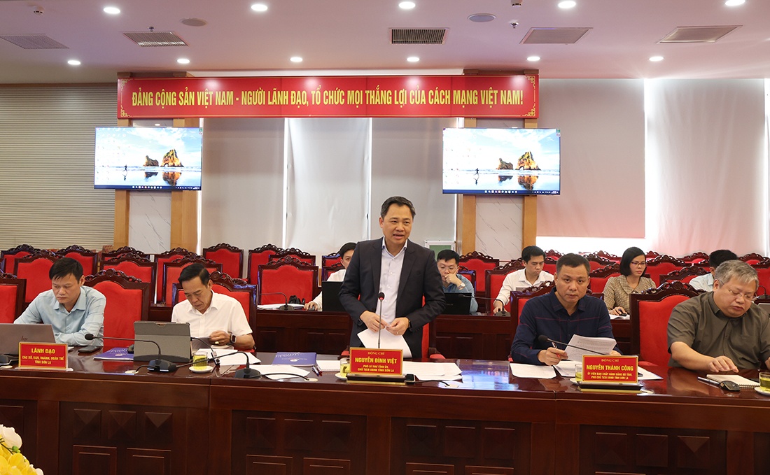 Sơn La sẽ phối hợp chặt chẽ với EVNNPT để đẩy nhanh tiến độ các dự án truyền tải điện trên địa bàn EVNNPT đẩy nhanh tiến độ các dự án truyền tải điện tại Sơn La