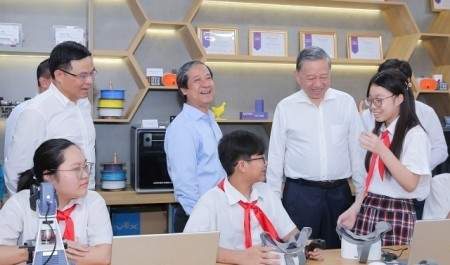 "Tôi rất ấn tượng khi Petrovietnam coi giáo dục - tri thức - công nghệ là nền tảng phát triển bền vững"